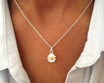 Sterling Silver Daisy Necklace, Floral Necklace, Floral Jewelry Gift UK Shop Mothers Day Gift Birthday Gift