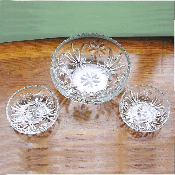 Vintage glass bowl set decorative flower by IrishBarnVintage