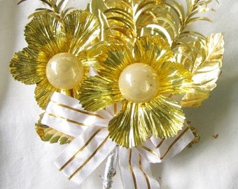 Vintage Christmas Corsage Large Gold foil leaves tinsel, White and Gold ribbon, mercury glass, 1950s Christmas decoration Ornament
