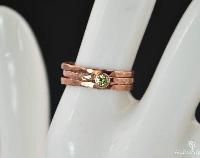 Copper Peridot Ring, Classic Size, Stackable Ring, Peridot Mother's Ring, August Birthstone Ring, Copper Jewelry, Peridot Ring, Pure Copper