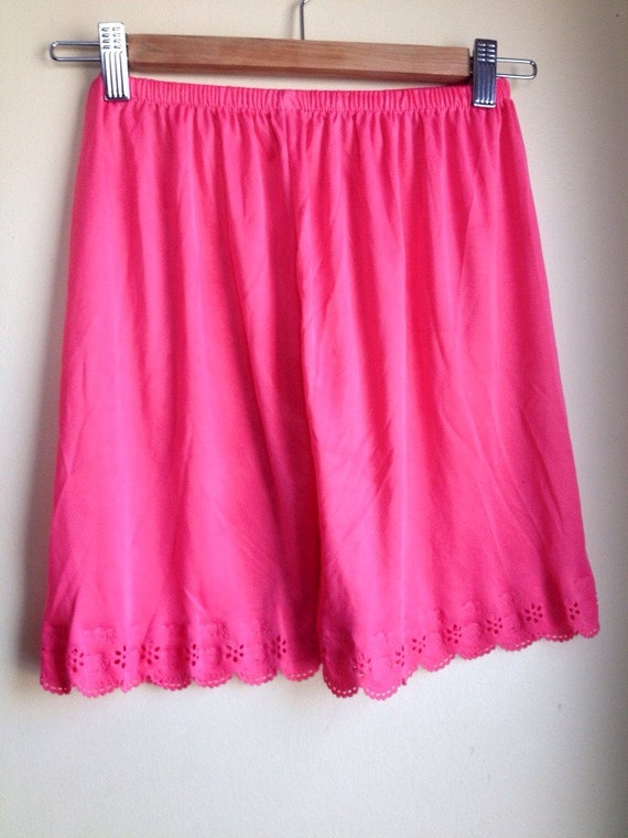 VINTAGE Hot Pink Ladies' Bloomers//VTG Ladies