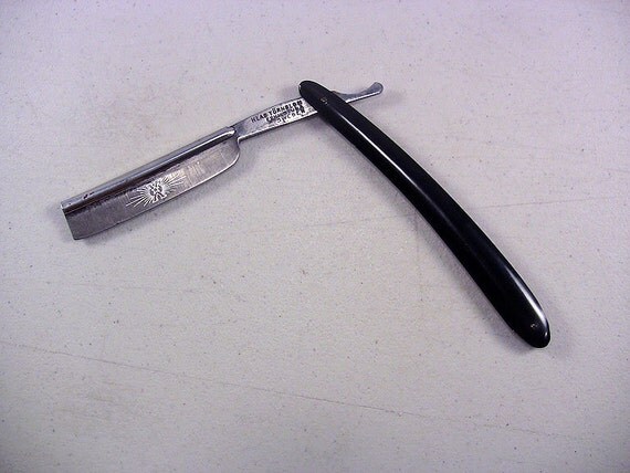 Antique Straight Razor Etched Blade by EclectiquesBoutique on Etsy