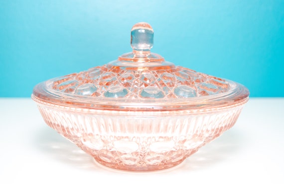 Federal glass Co. lidded candy dish in pale pink, 