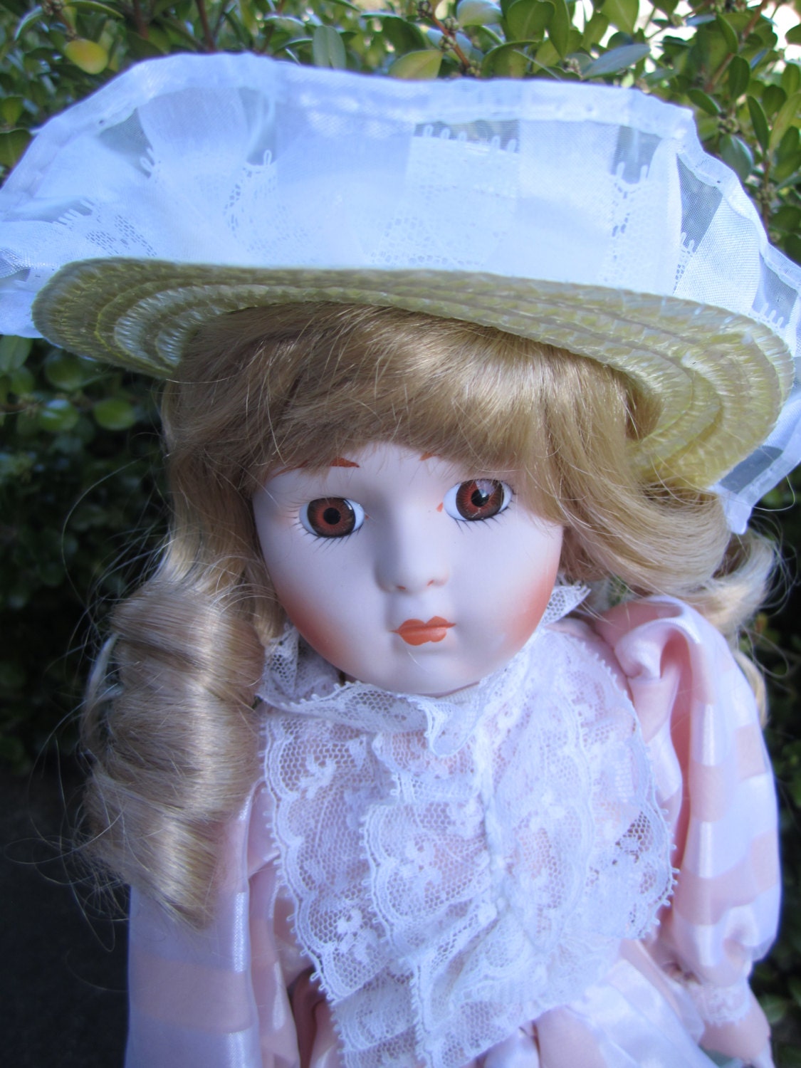 16 Porcelain Doll made by The Heritage Mint Ltd.