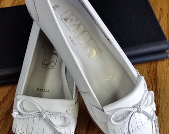 Vintage White Leather Loafers