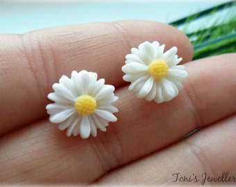 Daisy Earrings - Resin, Small, Nickel Free Studs