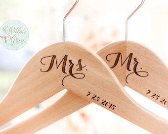Personalized Bridal Hangers, Bride Hanger, Wedding Hangers