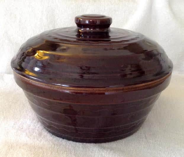 Vintage MARCREST Oven Proof Stoneware DAISY DOT 2.5 Qt Large