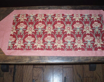 Lightweight table runner