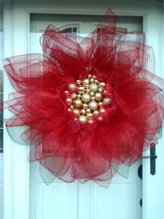 Items similar to Large Poinsettia Wreath on Etsy
