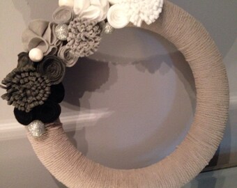 Yarn wreath, Felt Flowers, Front Door Decor, Wreath with Flowers