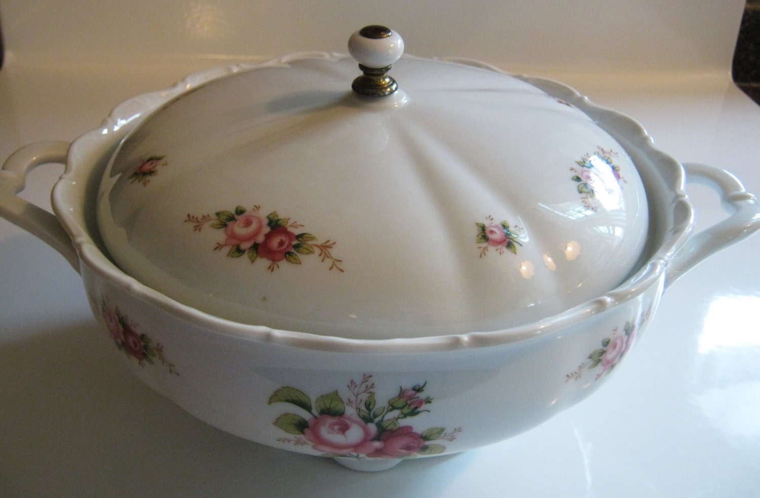 Vintage Porcelain Rose Garden Casserole Serving Dish – Haute Juice