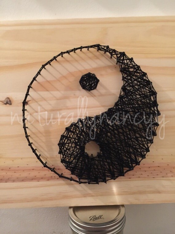 Items similar to Yin Yang String Art on Etsy