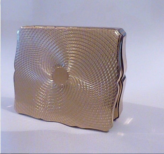 Vintage musical powder box musical by Antiquesandvintage15 on Etsy
