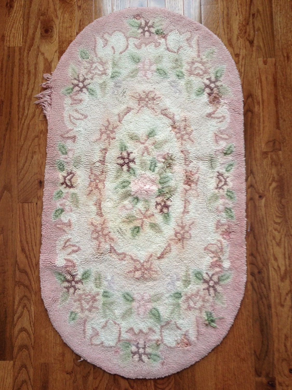 Vintage Oval Wool Hooked RugShabby Cottage Style