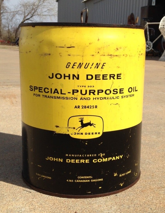 Items similar to Vintage JOHN DEERE Type 303 special purpose oil 5