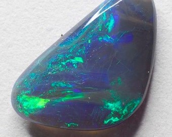 1.33CT AUSTRALIAN BLACK OPAL BF015