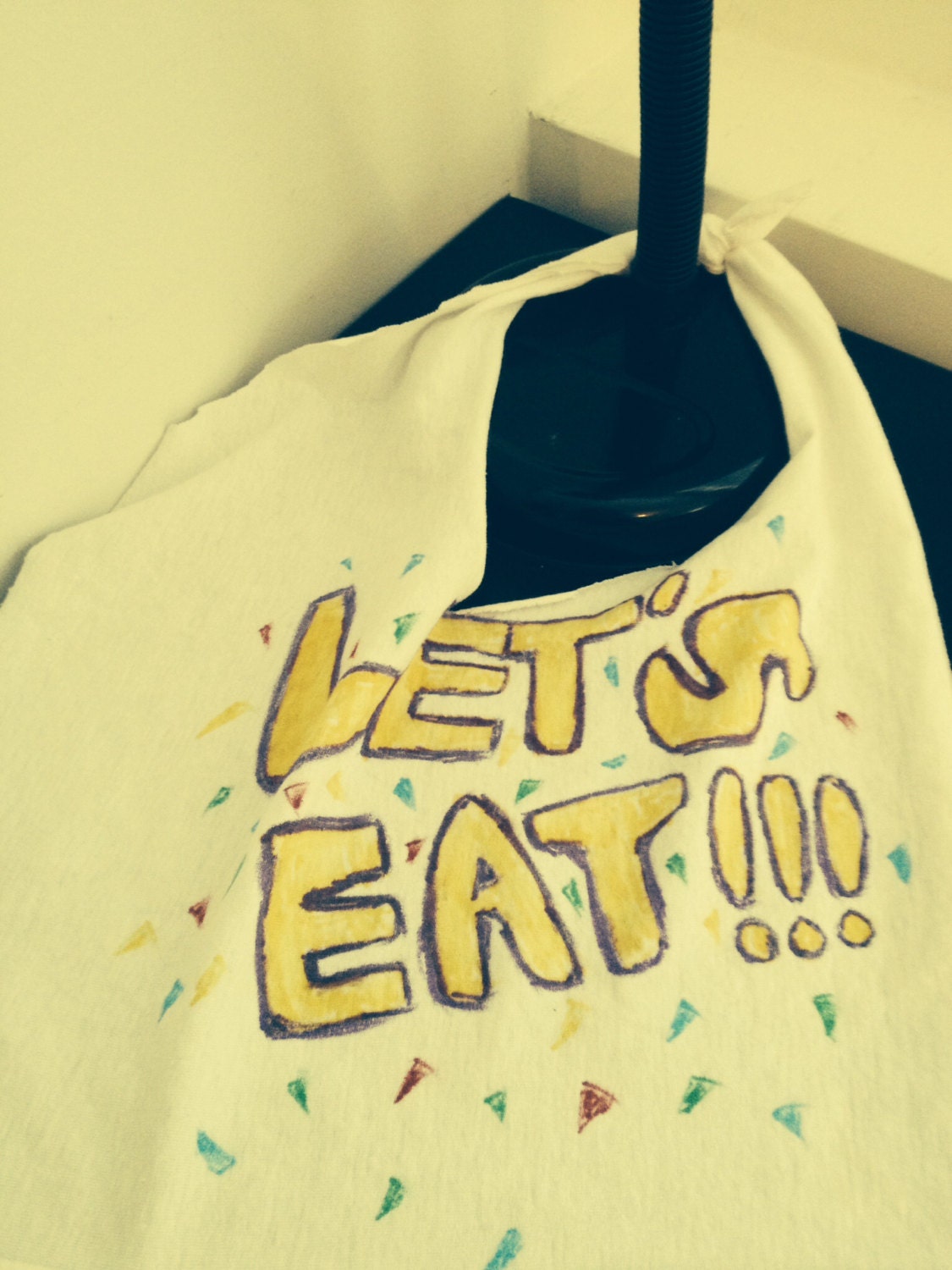 Chica Five nights at Freddy's Let's Eat cosplay bib