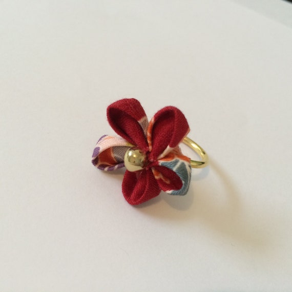 Flower Ring by flowerbutter on Etsy