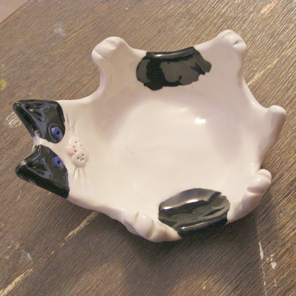 White Porcelain Cat Soap dish 4x5 inches