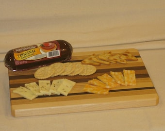 Medium Hardwood Cutting Board / Serving Tray