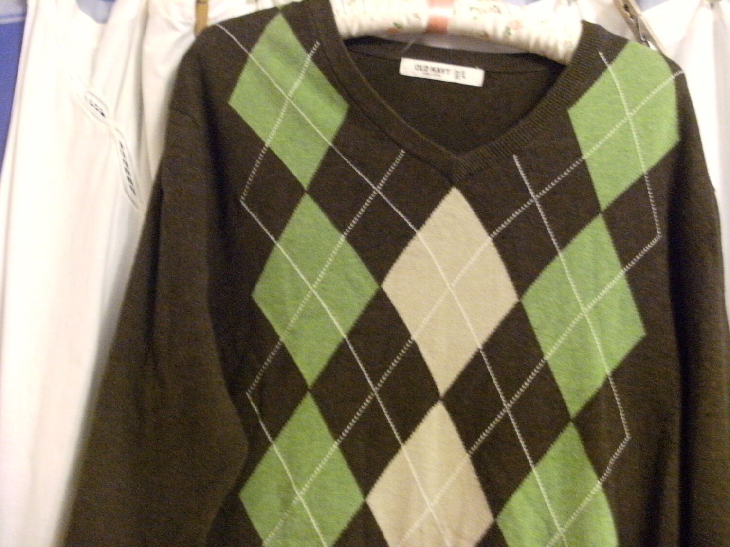 All cotton v neck sweater in argyle size L by MyWisteriaCottage