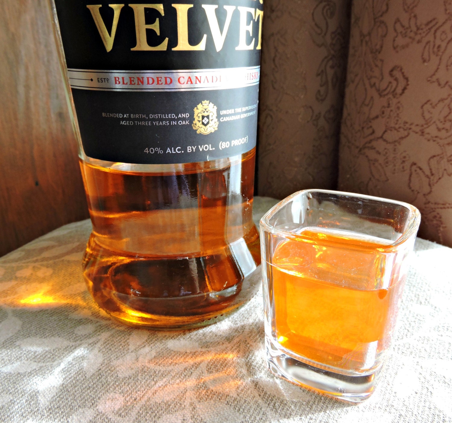 Fake Whiskey Set Bottle and Shotglass Whisky Drink Gag Photo