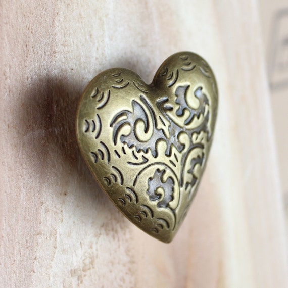 Heart Drawer Knobs Decorative Knobs with pattern in Brass