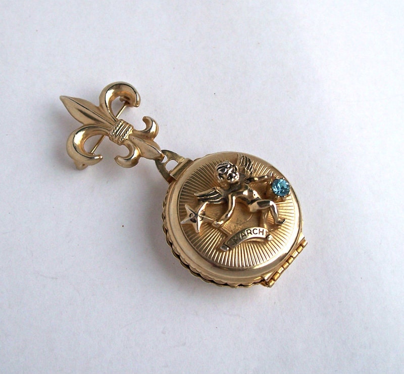 Vintage Coro Locket Pin Brooch Coro Pegasus by Oldtreasuretrunk
