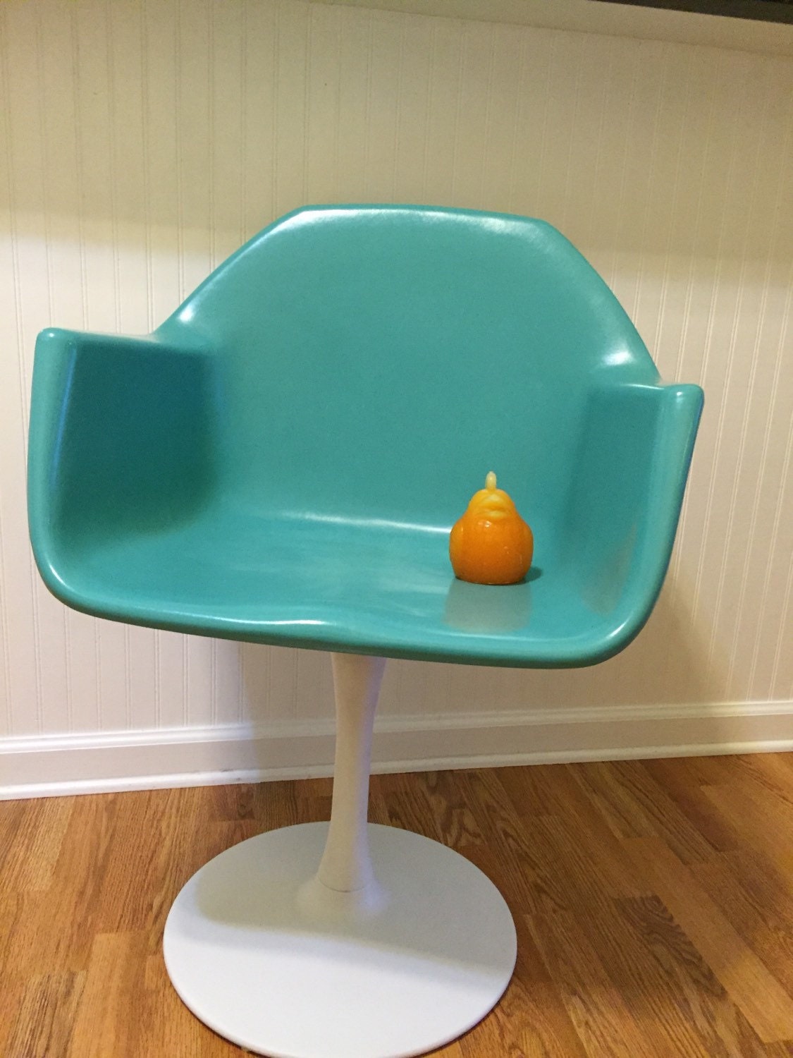 TROPICAL TURQUOISE TULIP Chair Eames Style Swivel Tulip Chair Pod Chair Turquoise White Knoll