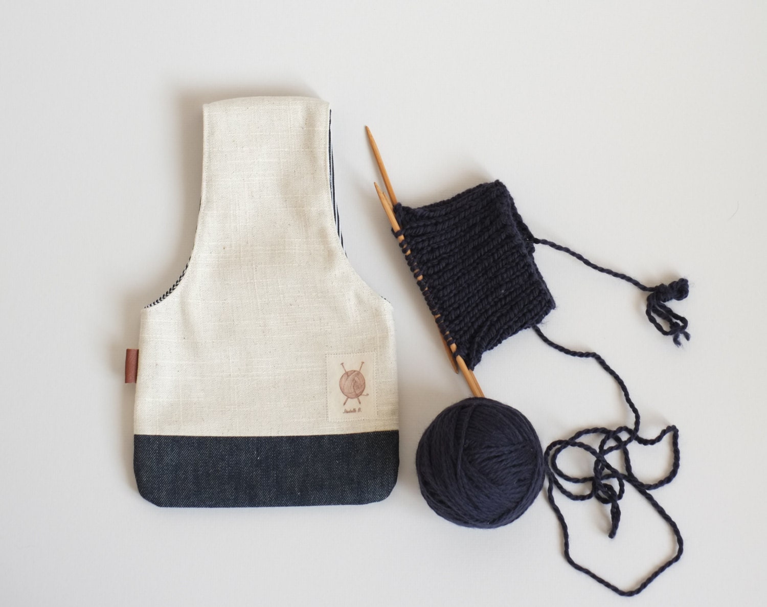 Knitting bag Wristlet to knit Small Yarn bag Yarn