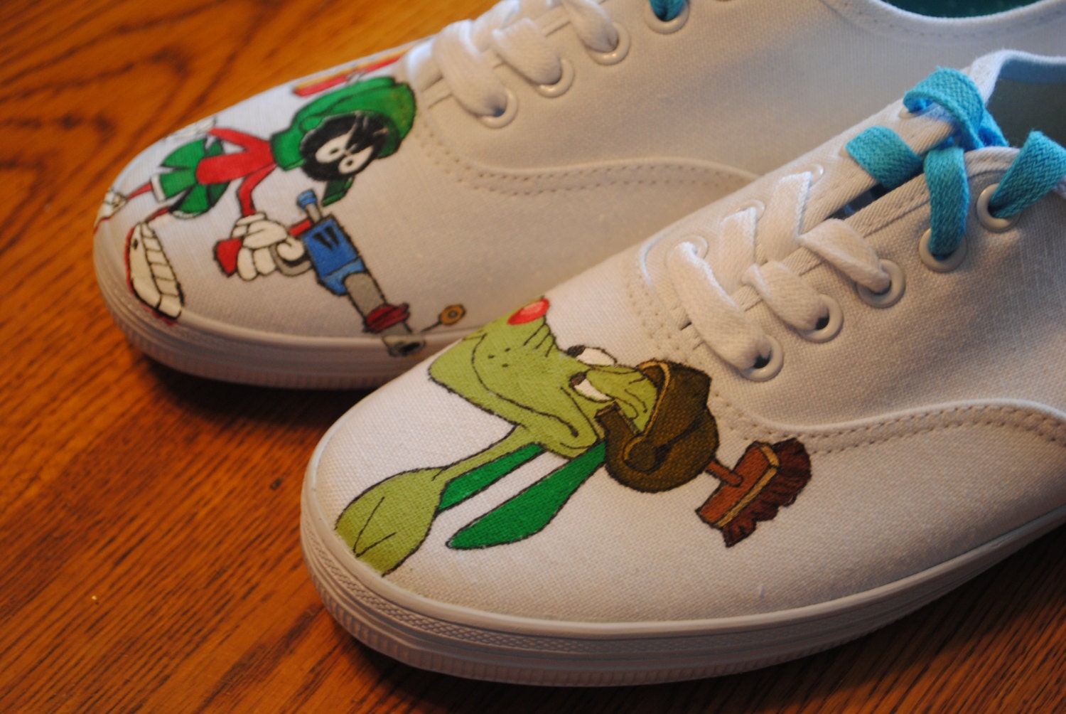 Hand Painted Marvin the martian and his dog shoes size 8