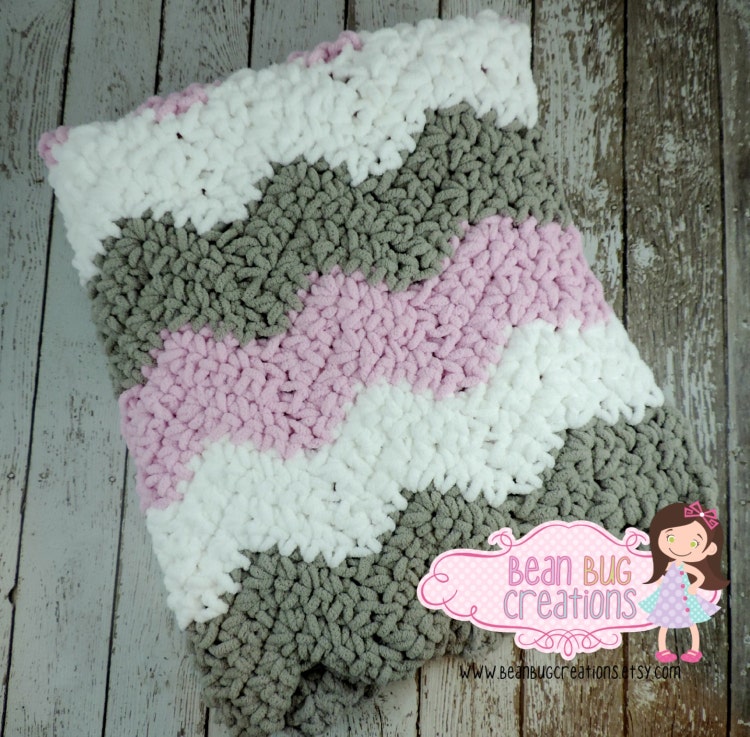 Grey and white baby blanket / chevron baby by beanbugcreations
