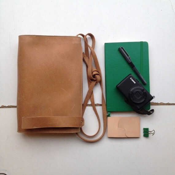 Leather Wrist Shoulder Bag Naturel by chrisvanveghel on Etsy