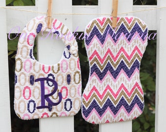 7x12 ( 180mm x 300mm) Quilted Bib - Burp Cloth In The Hoop Embroidery Design - INSTANT DOWNLOAD