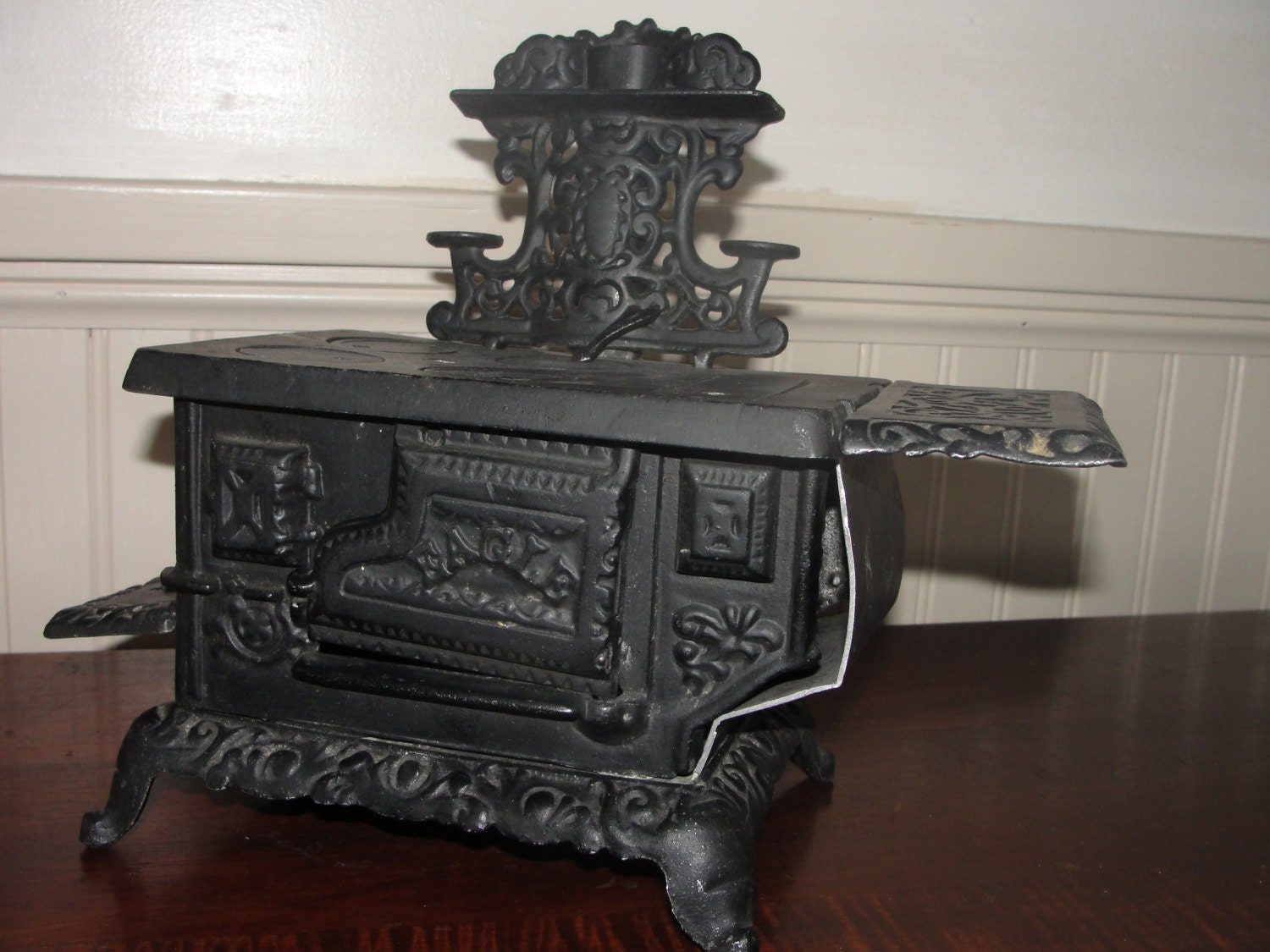 Antique Cast Iron Eagle Miniature Toy Stove Salesman Sample
