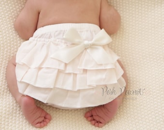 ivory ruffle diaper cover - Diaper cover - baby diaper cover - Newborn Diaper Covers - Bloomers - Ruffle Bloomers - toddler - Girls- Baby
