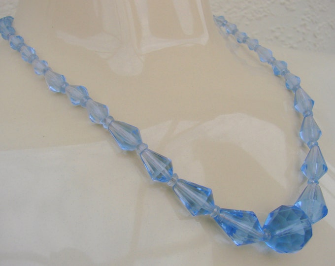 Blue Crystal Glass Bead Necklace / Mid Century / Graduated Beads / Bridal / Wedding / Vintage Jewelry / Jewellery