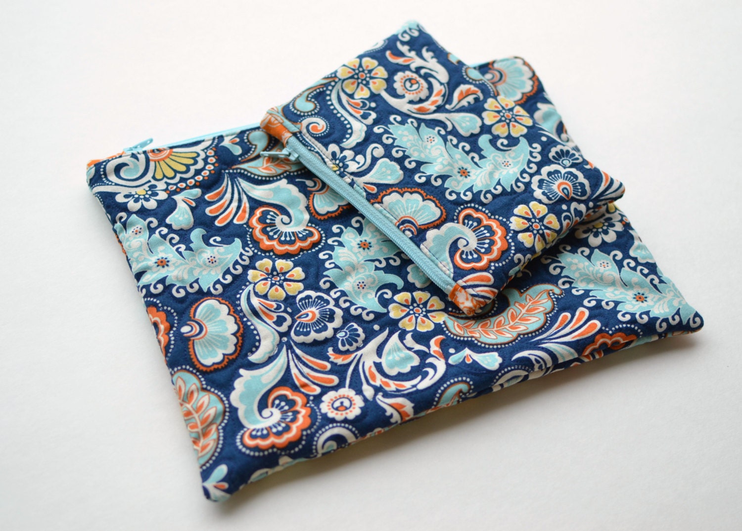 Quilted zip pouch gift set zipper bag by PotatoBlossomStudio