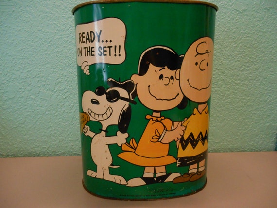 Vintage Charlie Brown and Snoopy trash can Peanuts trash can