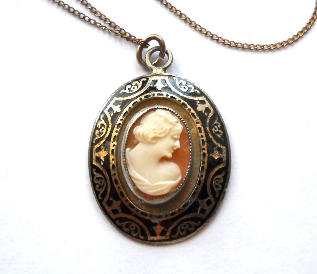 Signed CORO Vintage Shell Cameo Necklace 1919 mark