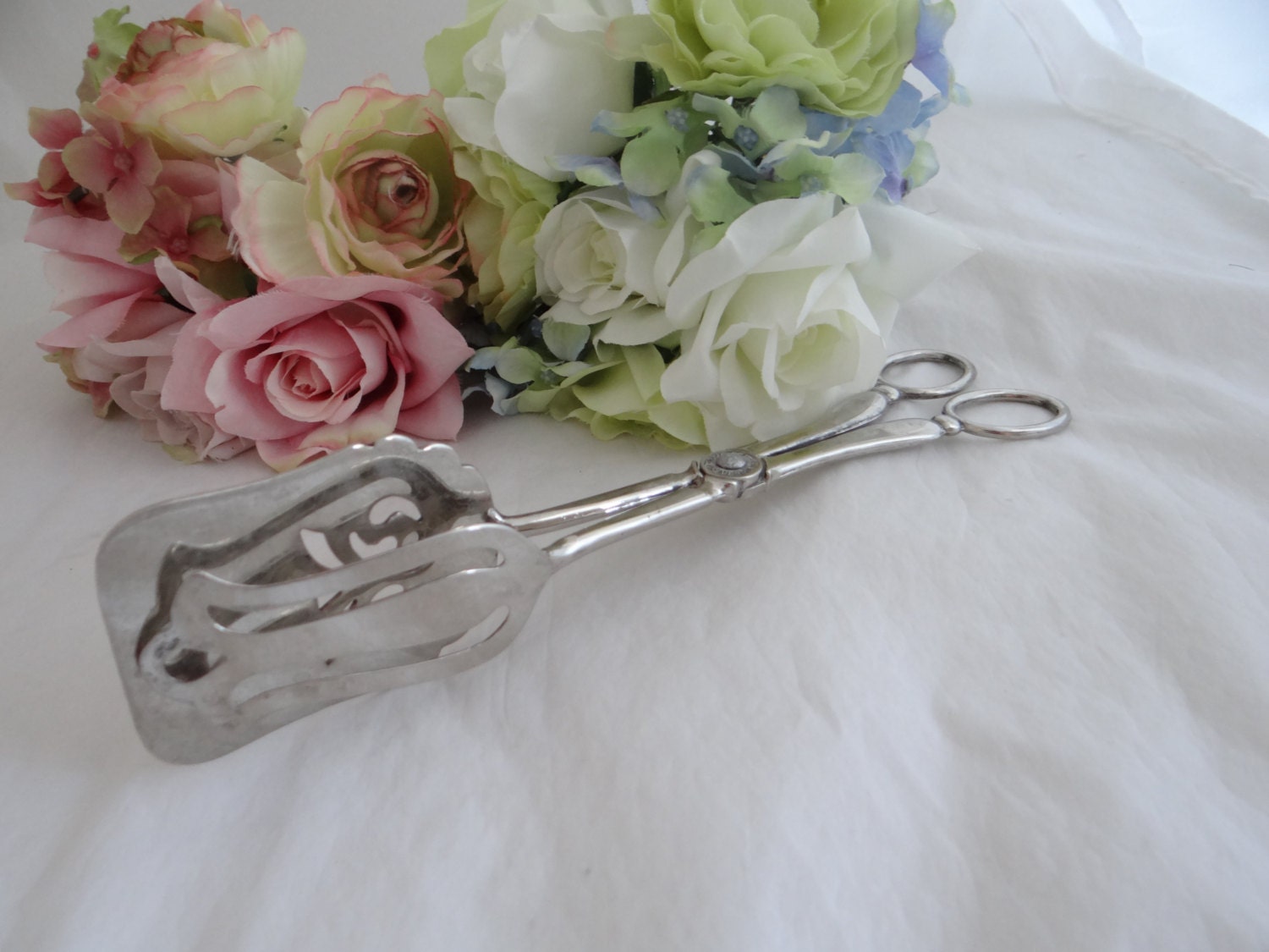 Silverplate Pastry Tongs Lovely Serving Piece Classic Elegant