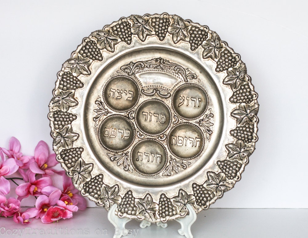 Classic Seder Plate / Passover Plate Vintage Pesach Plate