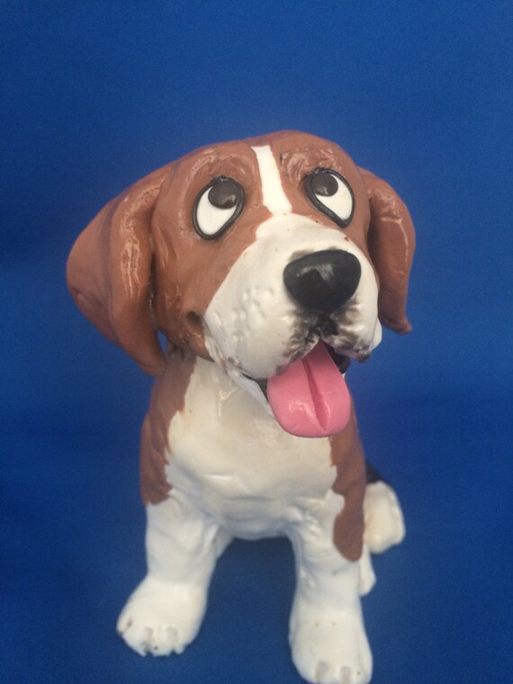 beagle dog figurine
