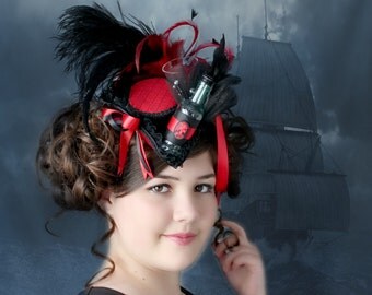 Red Mini Tricorn , Pirate Mini Tricorn Hat, Pirate Costume, Tricorn Ship Hat, Nautical Mini Hat, Sailor Costume, Mini Top Hat, Fascinator