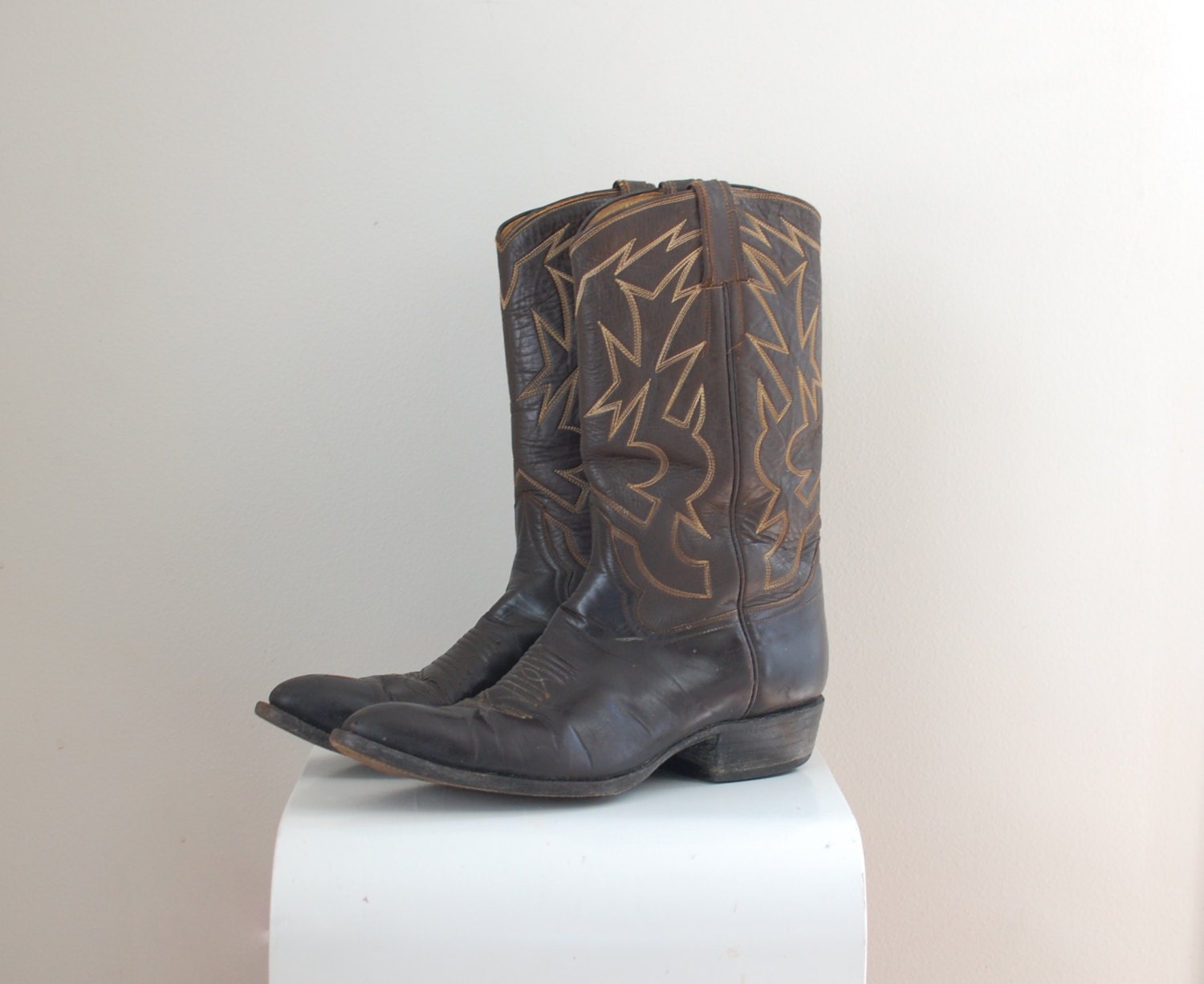 mens cowboy boots dark brown