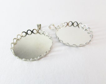 D-00241 - 2 pendant cabochons silver 25mm