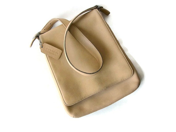 ... shoulder bag. Made in USA COACH purse. Genuine Leather messenger bag