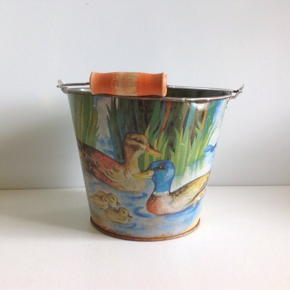 Vintage bucket / sand bucket / metal bucket / children's