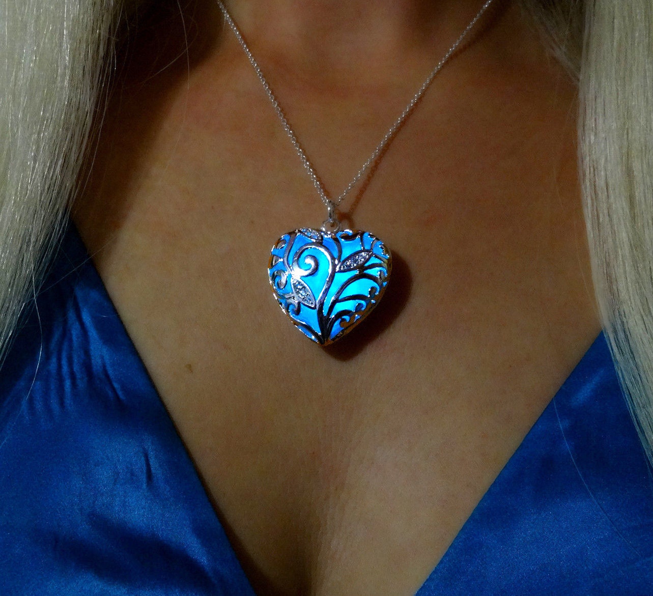 Blue Glowing Heart Necklace Glowing Jewelry Glowing 